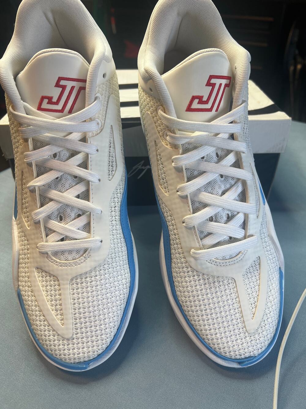 Brand new Jordan Tatum 1 PF with the box size 10 mens